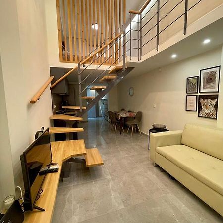 Minimal Two-Floor Apartment Thessaloníki Luaran gambar