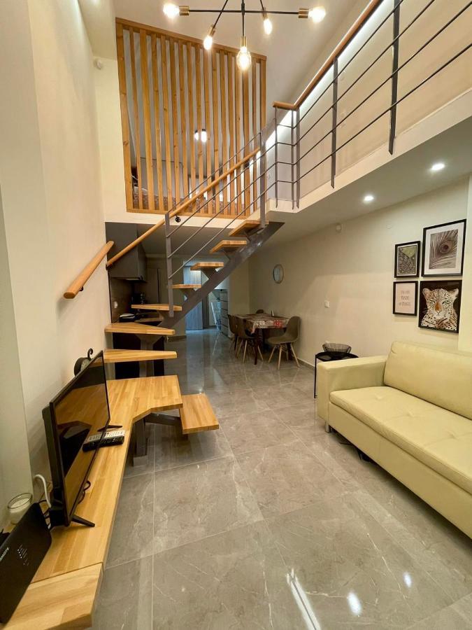 Minimal Two-Floor Apartment Thessaloníki Luaran gambar