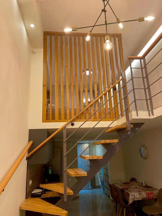 Minimal Two-Floor Apartment Thessaloníki Luaran gambar